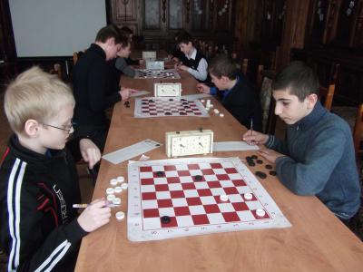Команда Ерахтурской школы выиграла финал первенства Шиловского района по русским шашкам